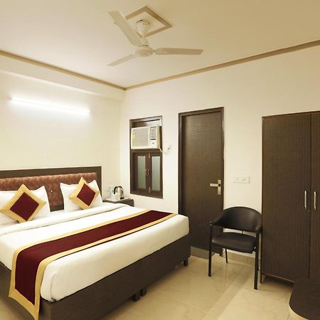 Hotel The Ocean Near Igi Airport 뉴델리 외부 사진