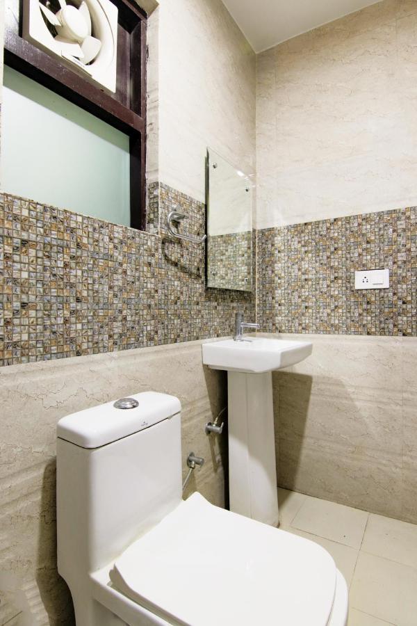 Hotel The Ocean Near Igi Airport 뉴델리 외부 사진