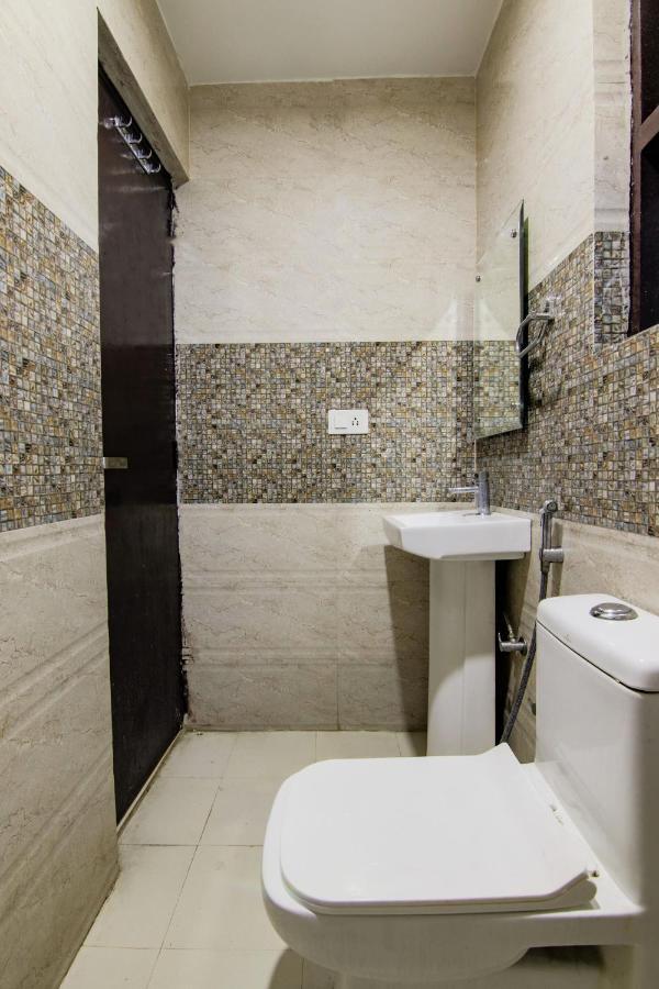 Hotel The Ocean Near Igi Airport 뉴델리 외부 사진