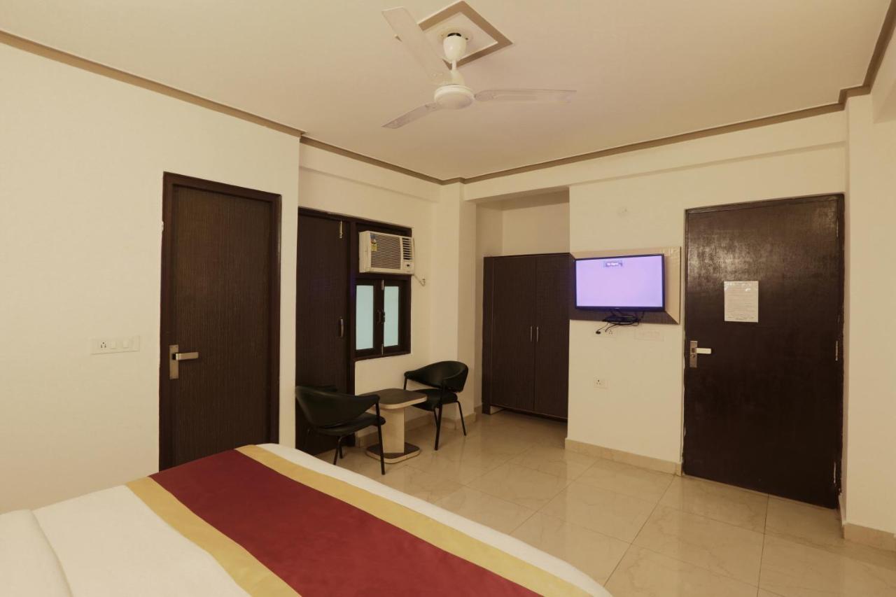Hotel The Ocean Near Igi Airport 뉴델리 외부 사진