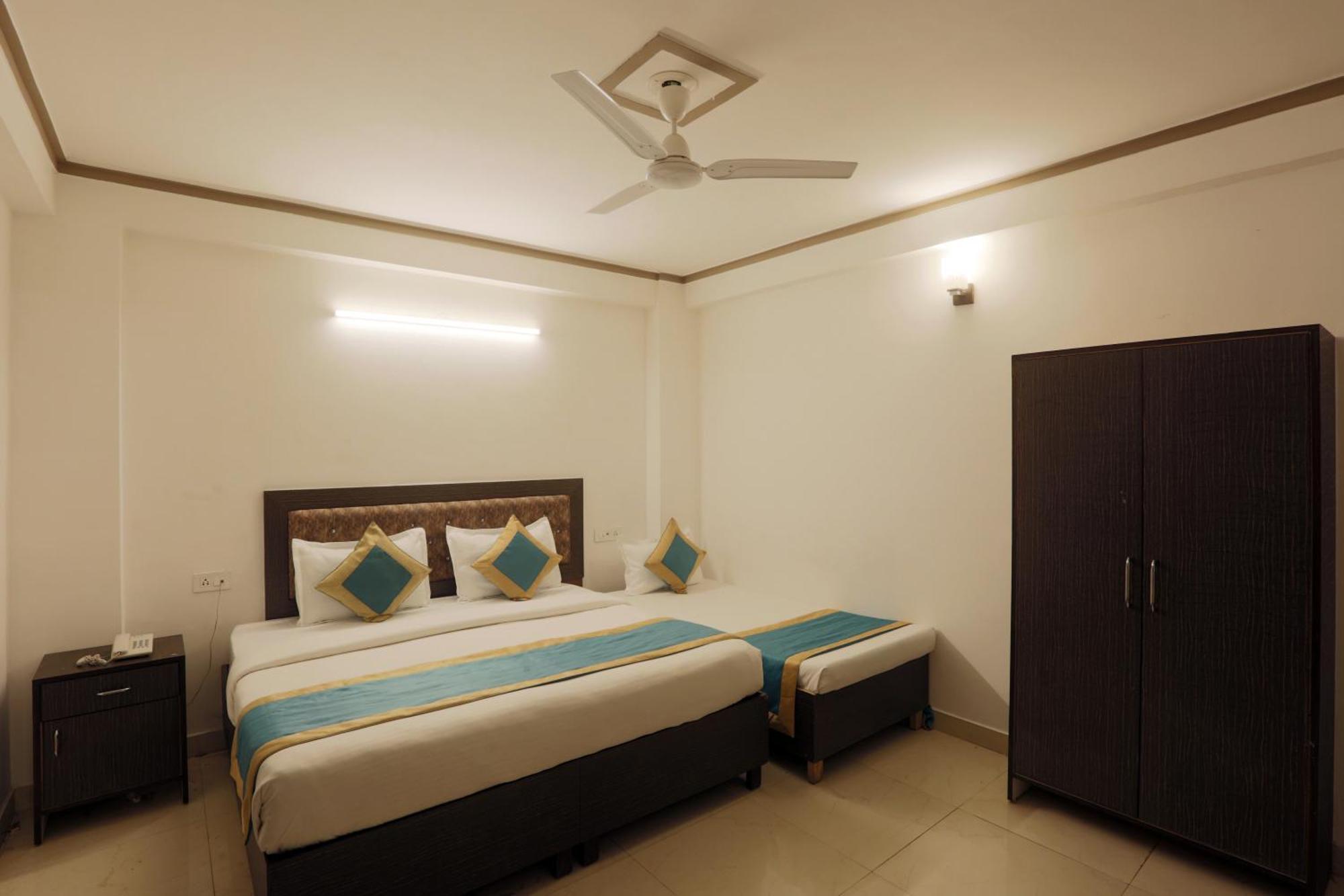 Hotel The Ocean Near Igi Airport 뉴델리 외부 사진