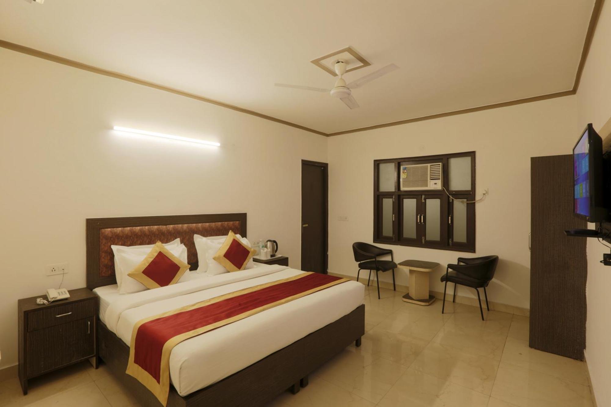 Hotel The Ocean Near Igi Airport 뉴델리 외부 사진