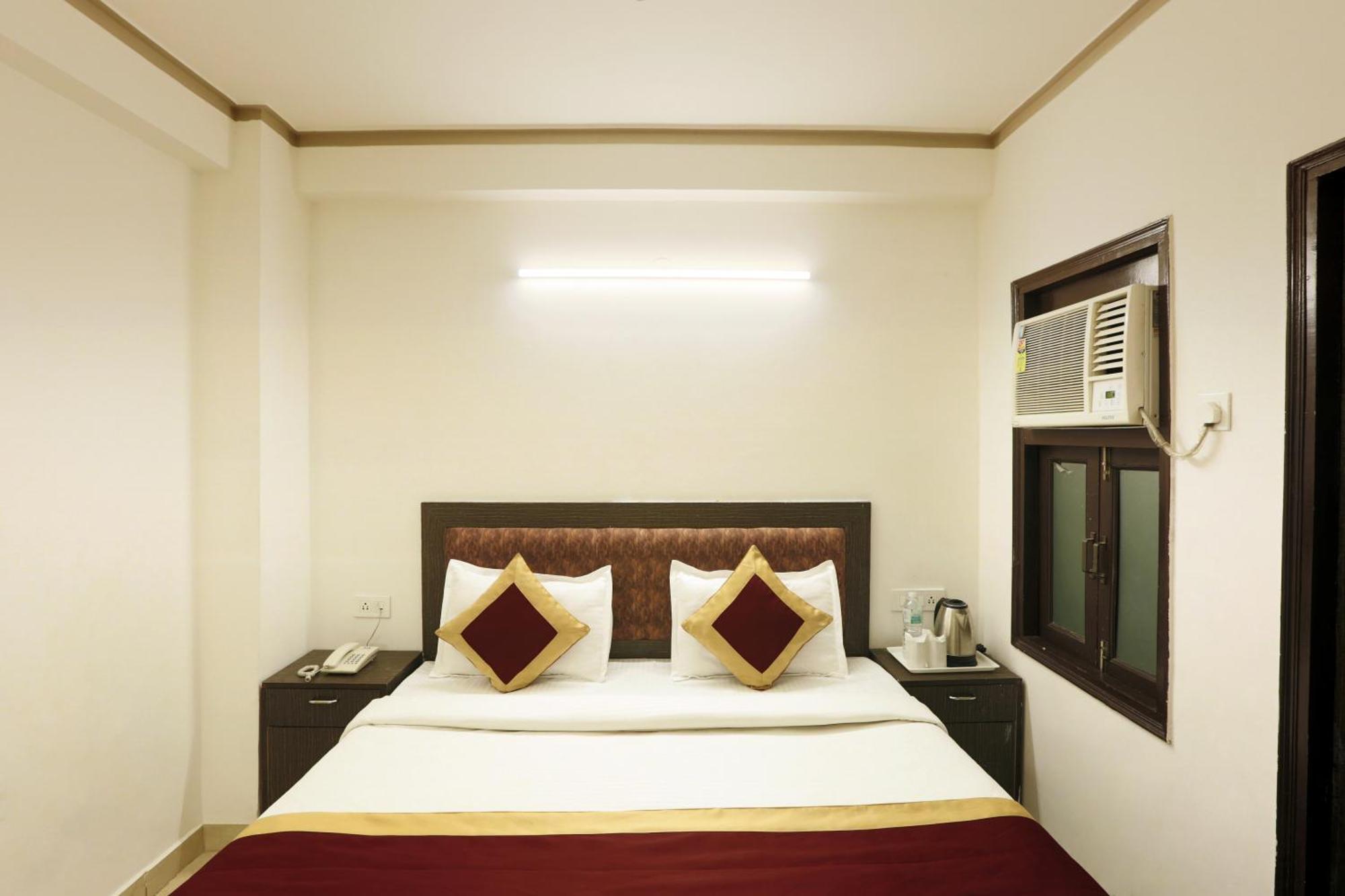 Hotel The Ocean Near Igi Airport 뉴델리 외부 사진
